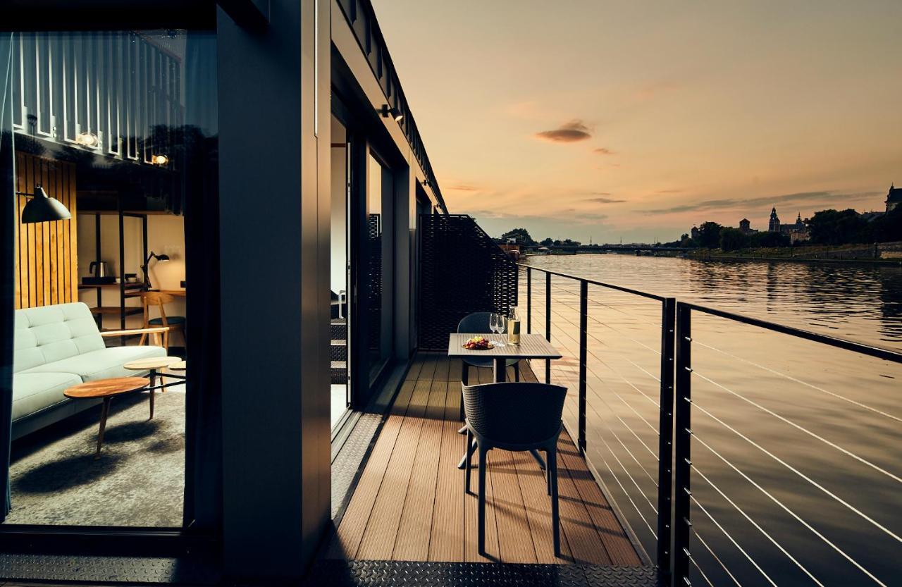New Port - Premium Floating Aparthotel Cracóvia Exterior foto