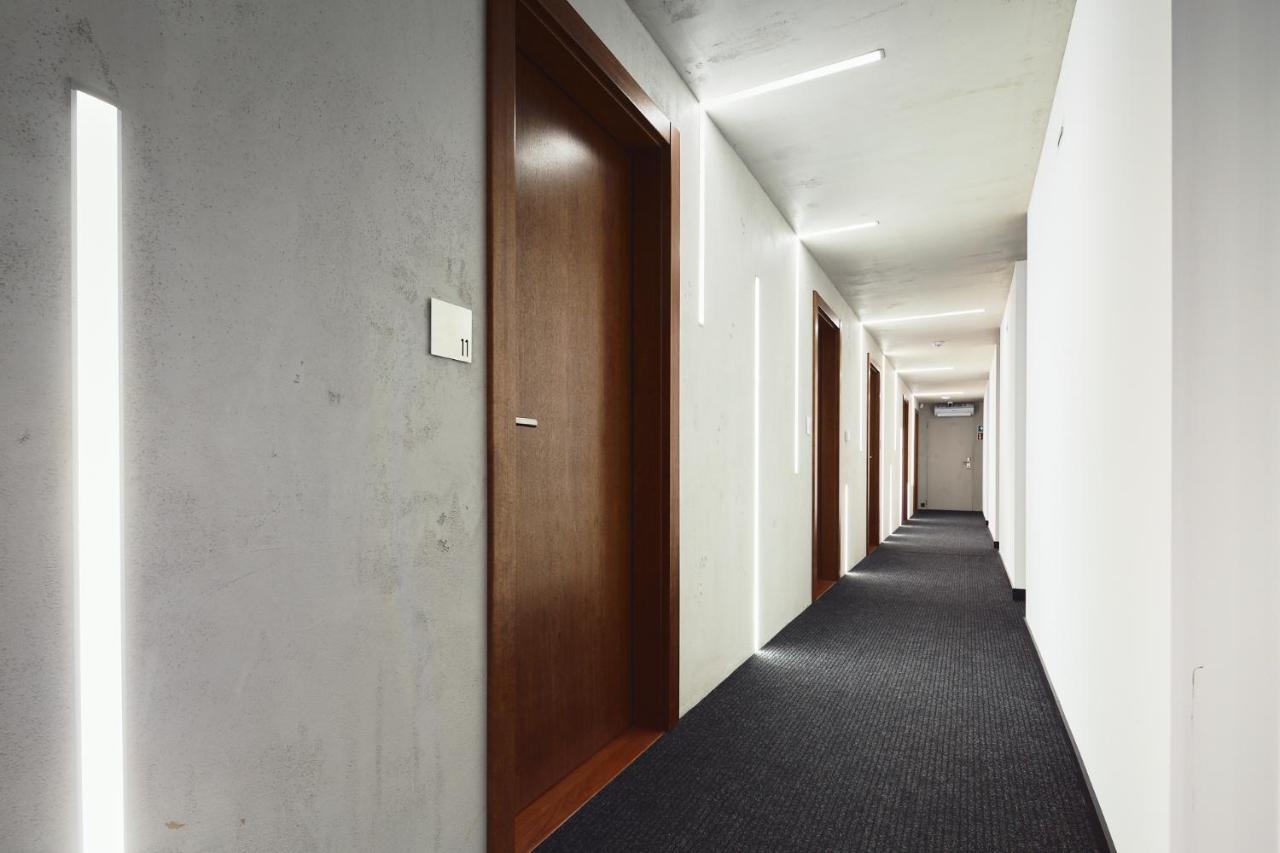 New Port - Premium Floating Aparthotel Cracóvia Exterior foto